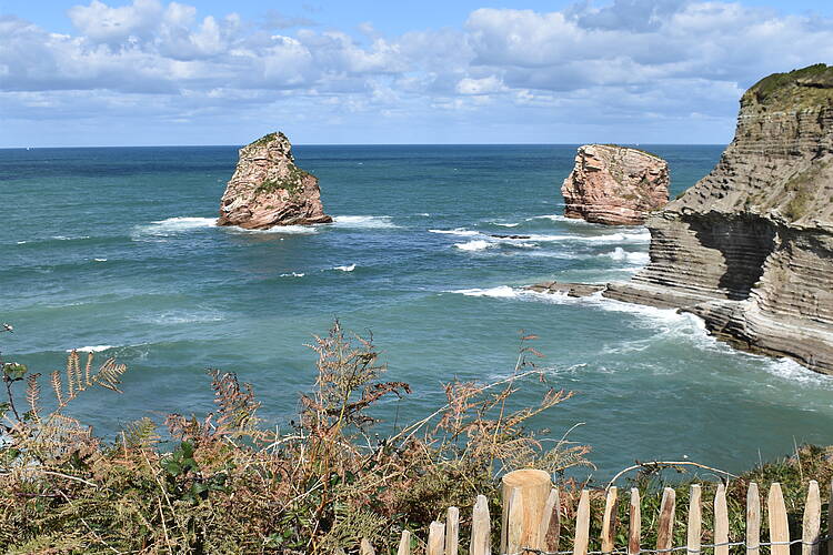 [Translate to Spanish:] rochers des deux jumeaux hendaye